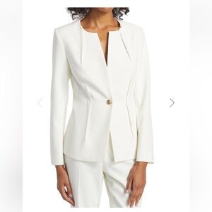 Elie Tahari Cream Blazer